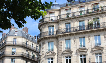 Paris / Façades d'immeubles haussmanniens