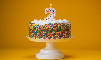 gateau anniv anniversaire deux ans scaled